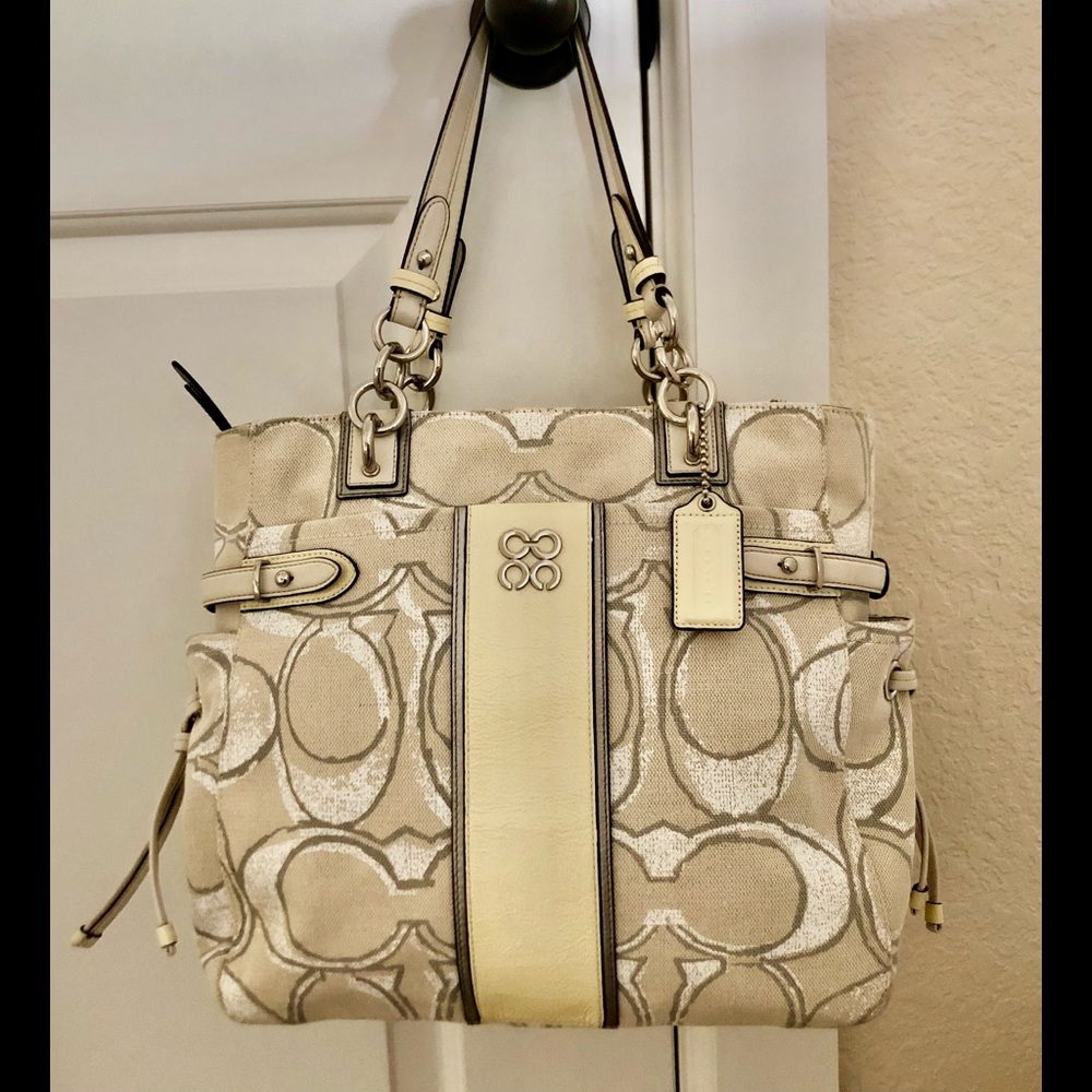 Coach signature canvas bag